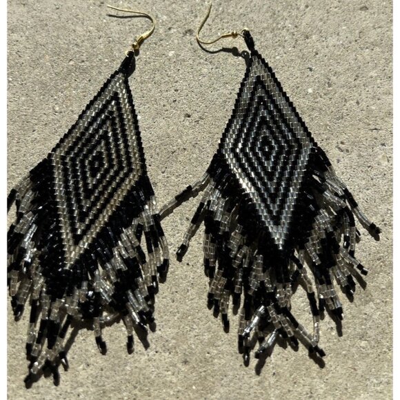 Vintage Long Black Clear Seed Bead Cluster Dangle Pierced Earrings Western 6” - Picture 5 of 13